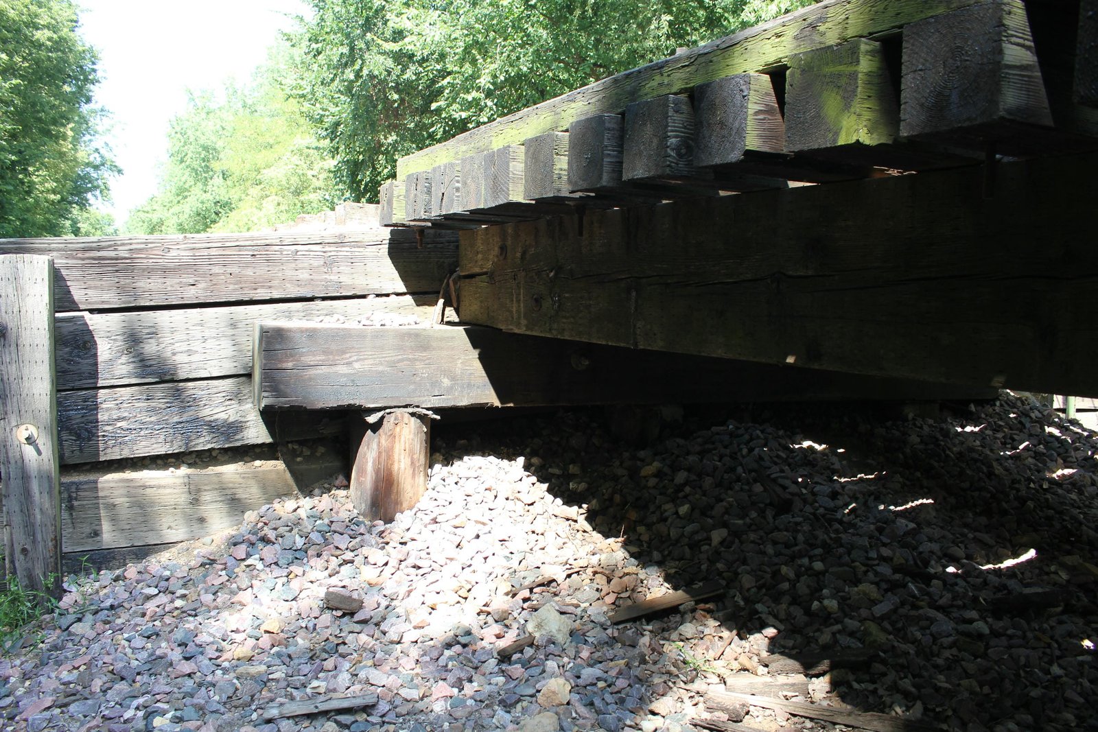 North abutment